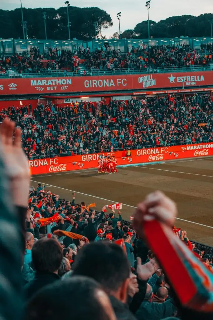 Les Bookmakers Qui remboursent les Paris Sportifs sur les Buteurs blessés en Première Mi-Temps